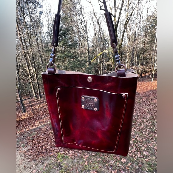 [SOLD] Artisan Made Original Little Raincloud Leather Goods Small Shoulder Bag. - Picture 4 of 14